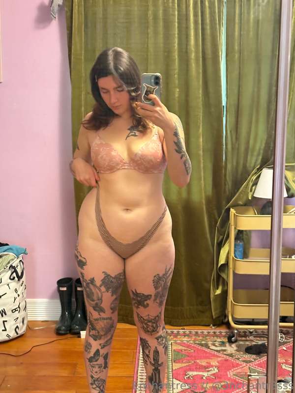 The hips are chonky 