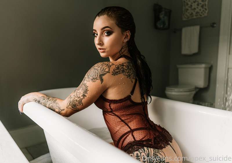 Who’s ready to see me get nude 21