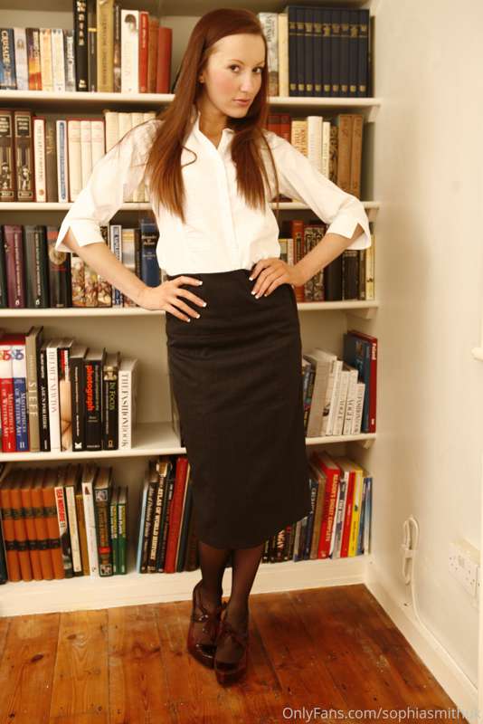 Office girl at your service x 7
