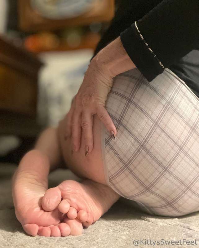 Kittys.Sweet.Feet - Onlyfans - 16 Oct, 2024 1