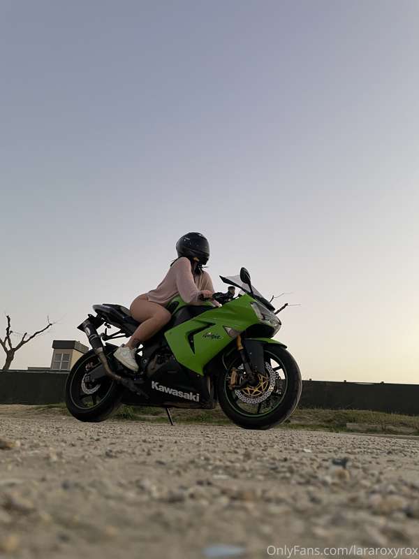 🍀 
Vi piacciono le moto ?😜 4