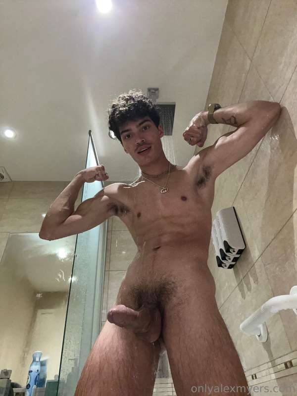 Do ***SHOWERS*** make you ***HORNY*** too? 😈💦