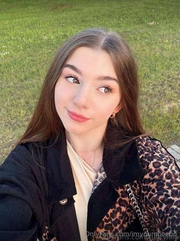 ❣️this sweet girl @sultrylina will warm you up and wake up y..