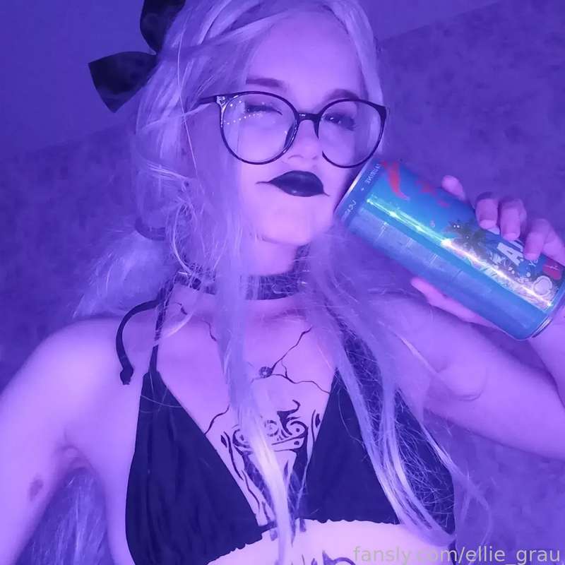 Ellie_Grau - Fansly - 11 Sep, 2024 1