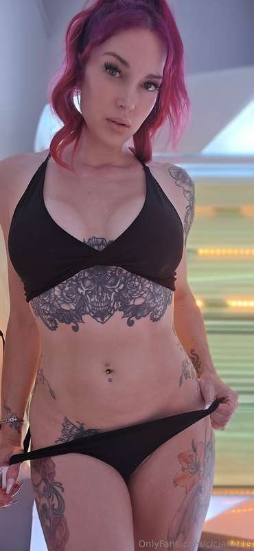Look this cheeky pic in the sunbed yesterday, thought u woul..