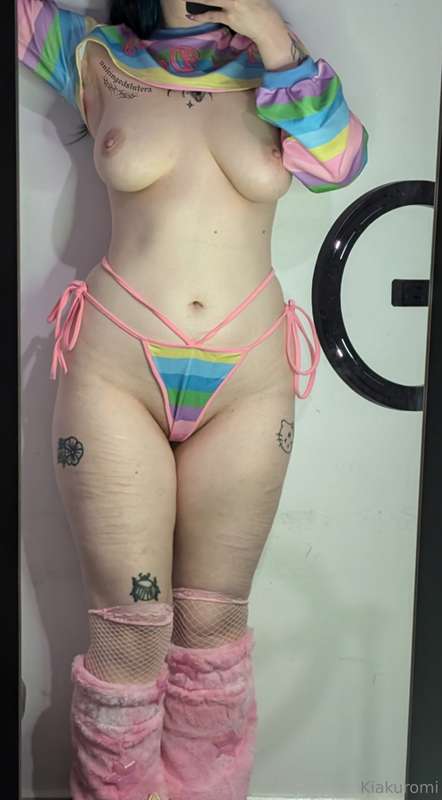 Free use gf posted doesn't she look so breedable?  7