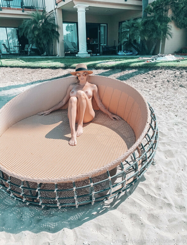 Who doesn’t love alittle topless sunbathing ?