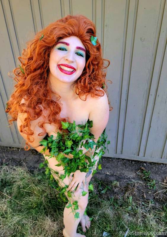 (POISON IVY)
*Photoset*

Week 3 of October cosplays! I had p.. 6