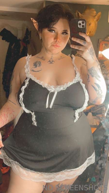 You wanna see this chubby elf fuck the selves with a dragon ..