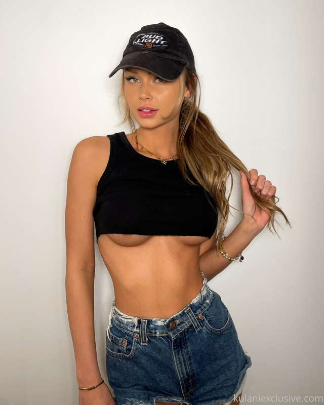 How do I look?😘 1