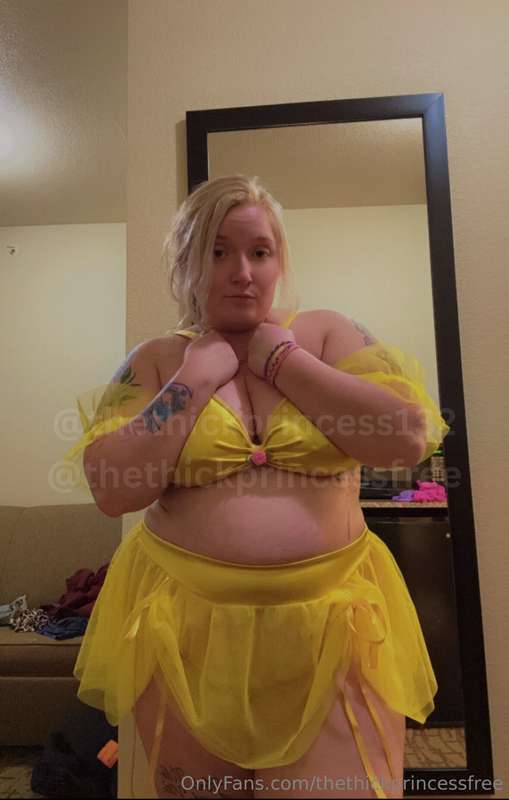 Cum watch me fuck a monster cock when you sub to my VIP 😈Fre..