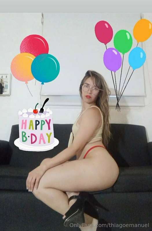 🥳🥳 December is my BIRTHDAY month 🥳🥳  🎈FREE SUBSCRIPTION 🎈  I..