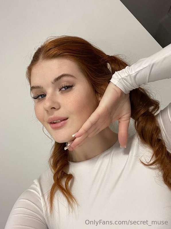 Cutie redhead @skarlet_me is waiting for you on her page for..