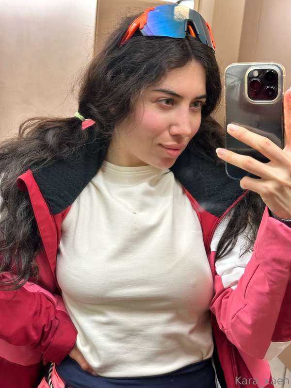 pov: you have the whole slope for yourself🥰....but no one to.. 2