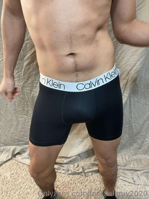 The Calvin Klein set of PVT Martinez - you'll want to see th.. 16