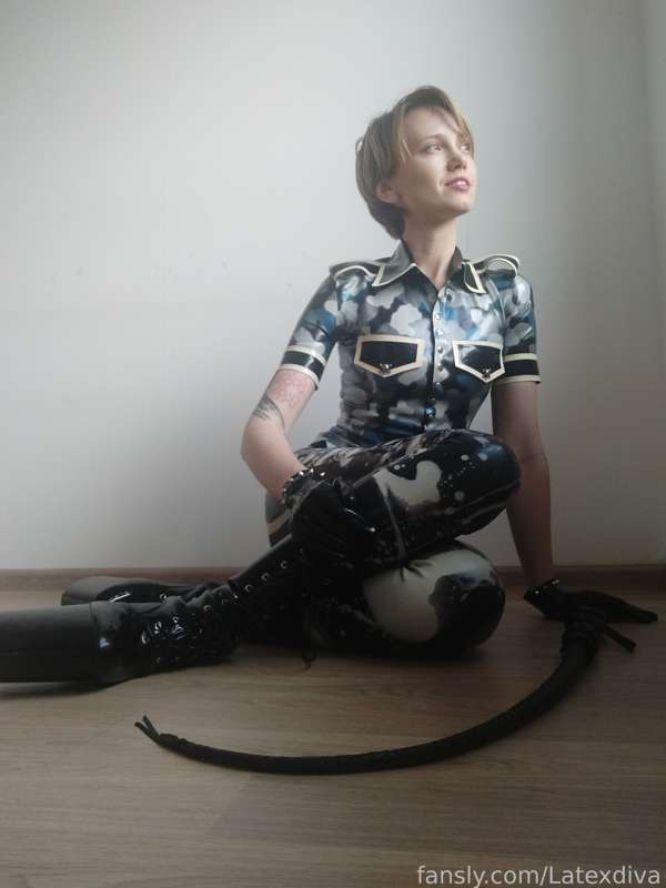 Latexdiva - Fansly - 22 Aug, 2022 9