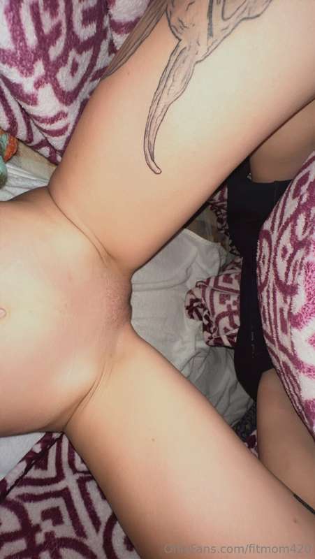 woke up sooo horny😫 did you??😈 3