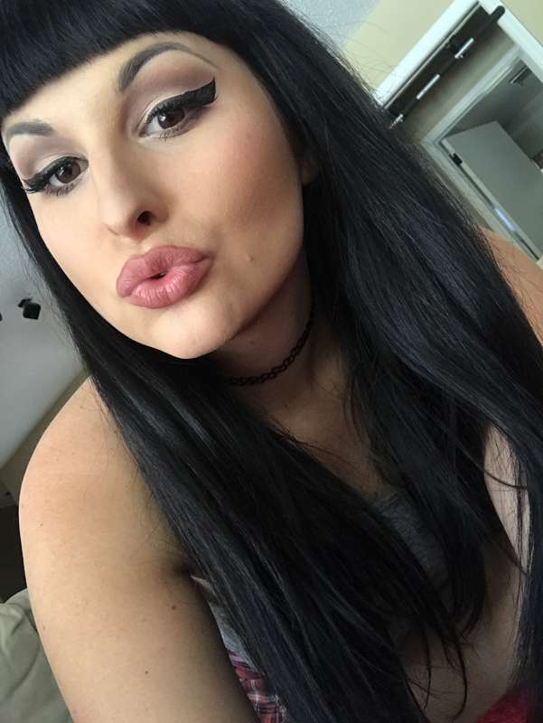 On set smooching wieners for TS-BaileyJay.com