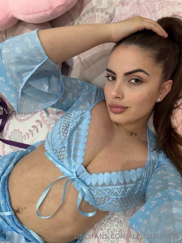 ¿Y si hacemos esta noche más interesante? 🔥