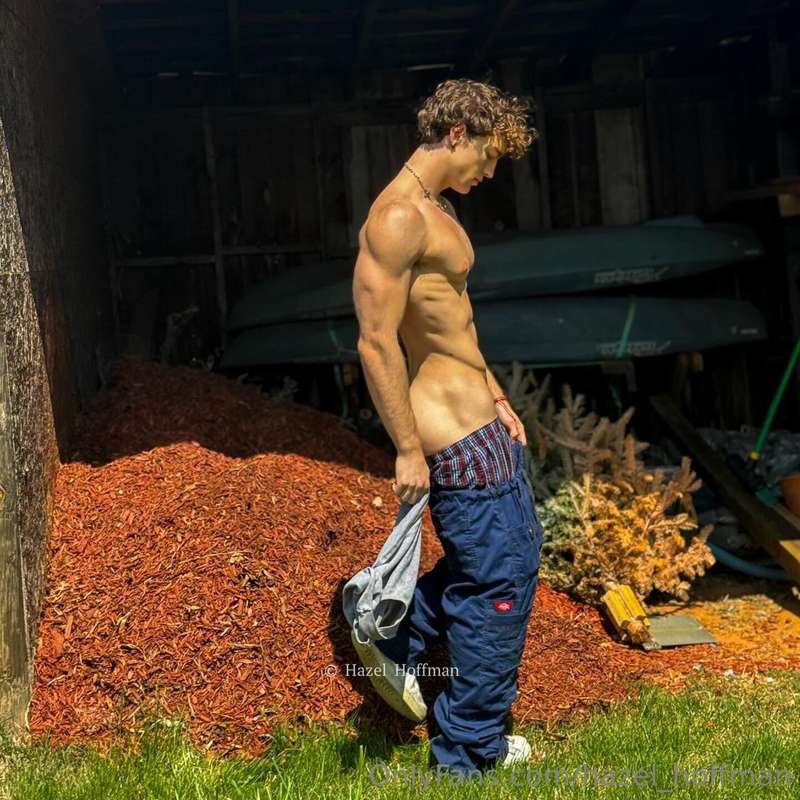 Want me to do your yardwork? 😈 4
