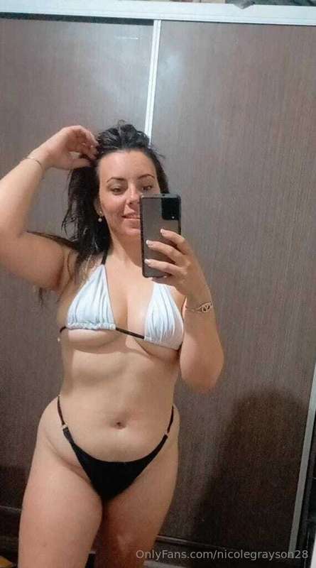 Summer is starting in LATAM... How does my bikini look on me..