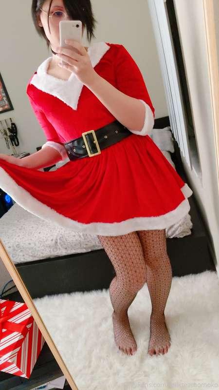 full set upload from last year, please enjoy while i hurry a.. 26