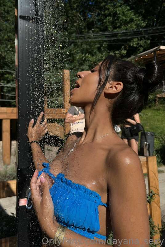 🔥 "What's the hottest thing you've ever experienced in the b..