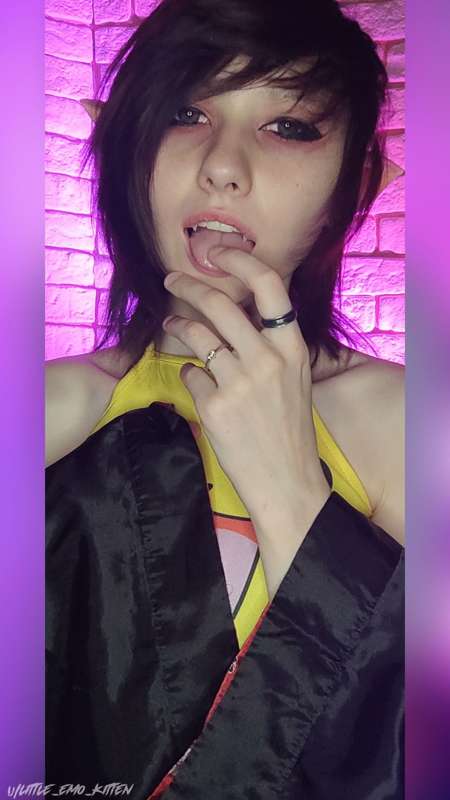 Little_Emo_Kitten - Fansly - 25 Jan, 2022 3
