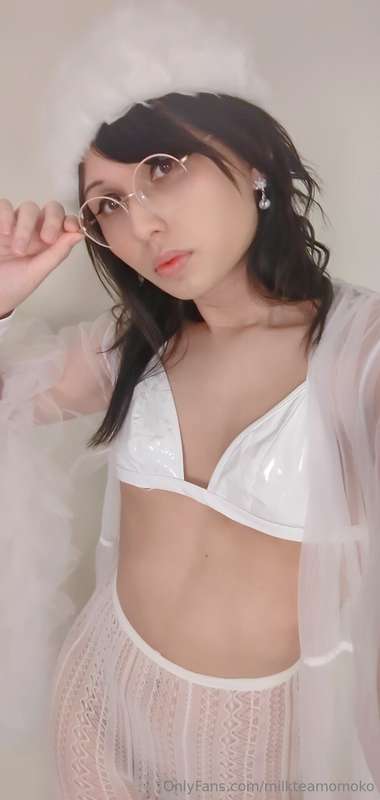 Delicious white milk chocolate thighs and butt, full and plu.. 24
