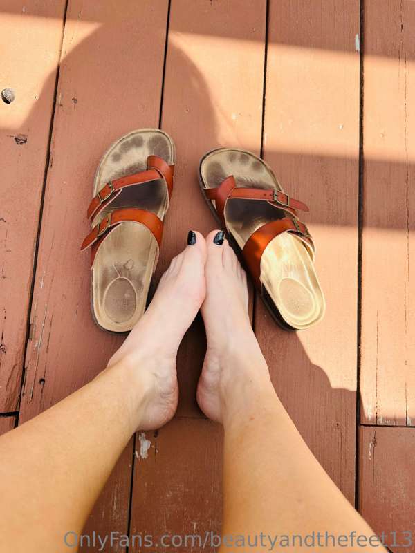The smell of these sandals is INCREDIBLE 🥵 2