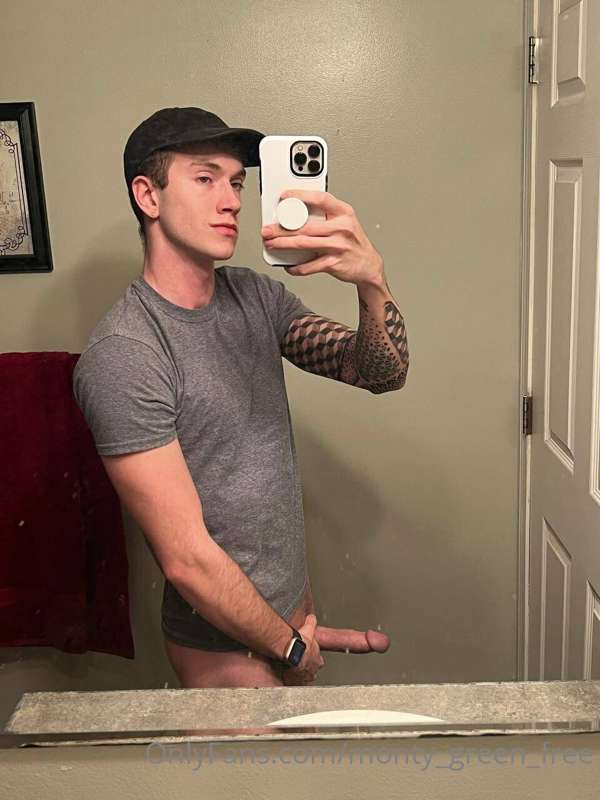 Check out @augustfinn! He makes the hottest content you don’.. 5