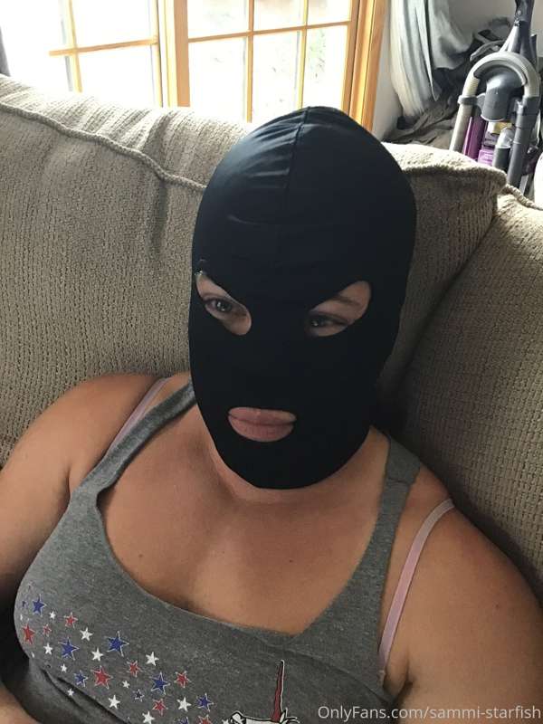 A fan ordered me this mask for a custom video request. What ..