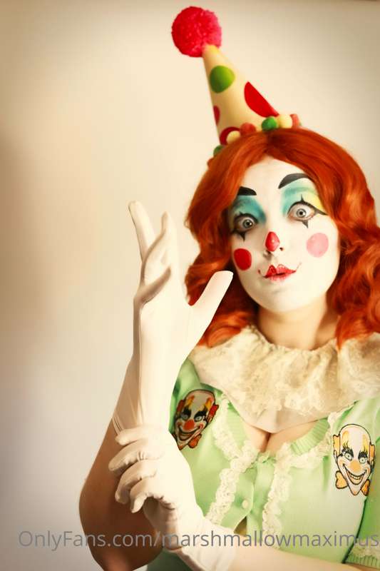 Retro Clown set (Part 1)
Ohhhh how fun it is to clown around.. 24