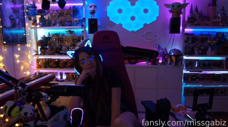Missgabiz - Fansly - 08 Mar, 2022
