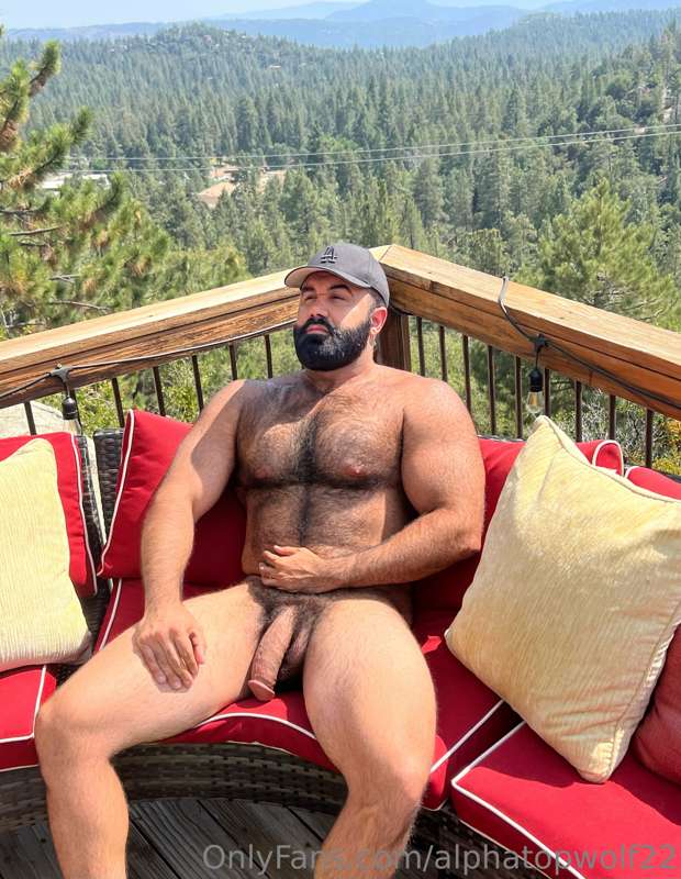Daddy is in Idyllwikd 🌲 
Which view do you prefer? 😏 2