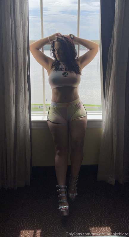 Seems tie-dye is the popular thing to wear these days… who k.. 1