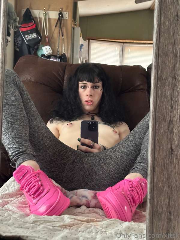 do you still like my feet?🥺 i do👅 2