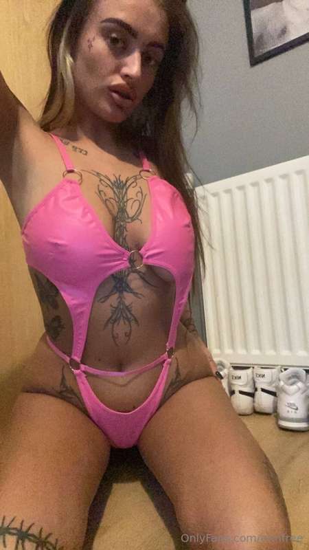 pink looks good on me, no?