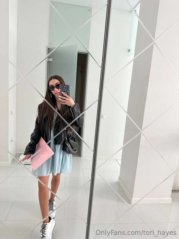 I'm in business style today 😂😝 and what is your style today?