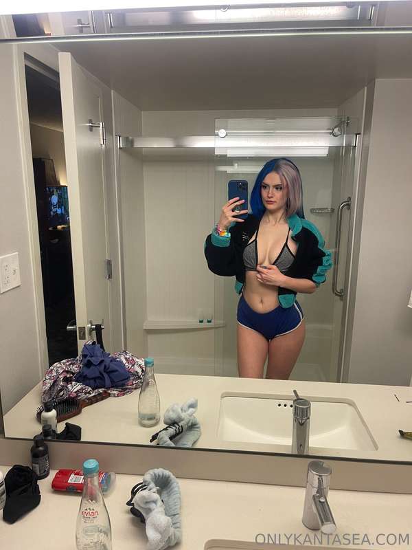 Rise and Shine gamers! I’m coming back to twitch today after.. 2