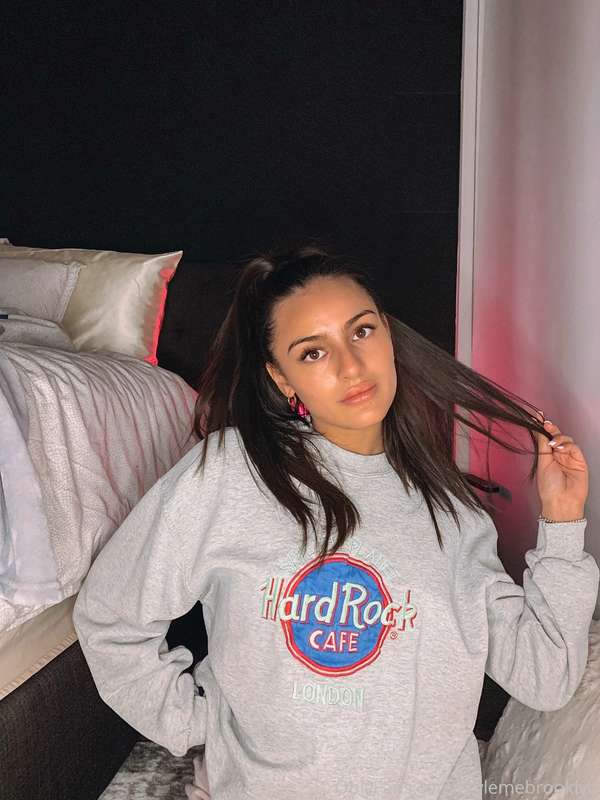 🌪GREY HOODIES🌪 NASA hoodie- I got this as a gift after my fr.. 5