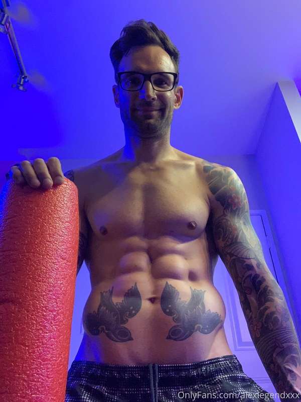 Naked Stretch Video in your inbox 🥵