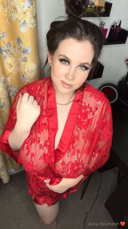 Amy-Yasmine - Onlyfans - 2025-05-24T11:00:25