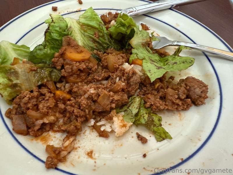 Lovely farmers market lettuce in a taco salad.Still wicked h..