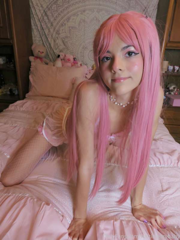 do you think i look pretty in pink? :3 <3 18