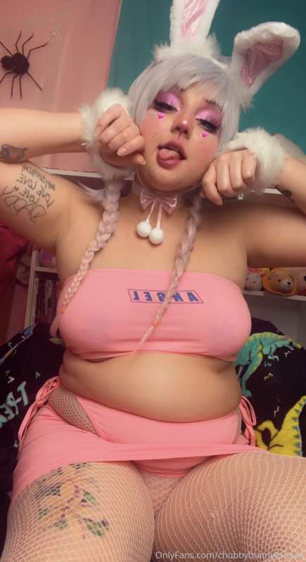 Your favorite little feedee has something to tell you... I’m.. 15