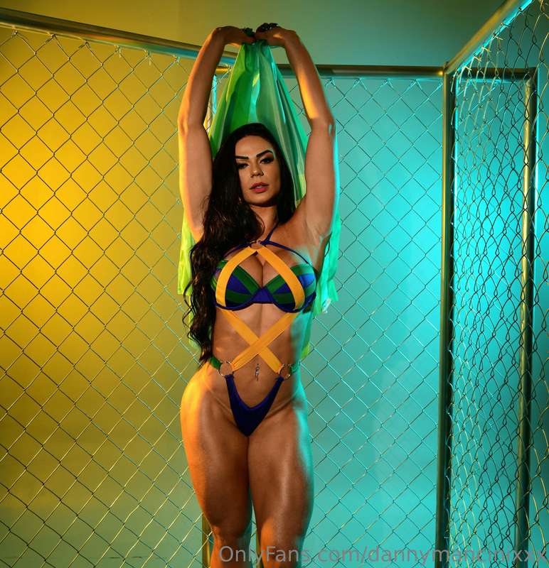Good  weekend my baby 💋❤️ 🇧🇷

Bom final de semana baby 💋❤️🇧🇷