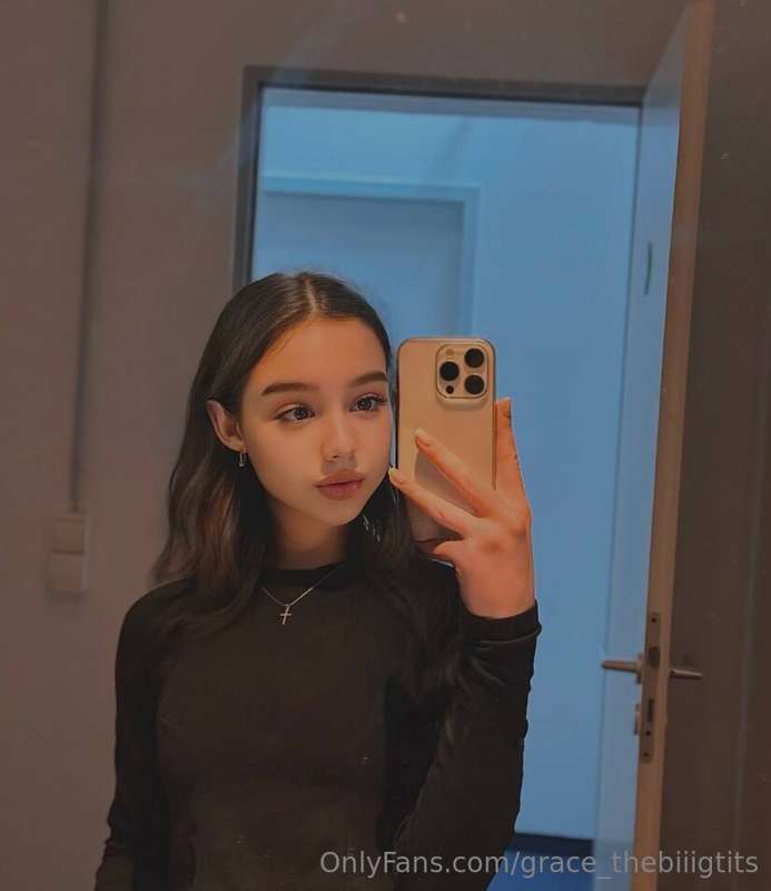 🔥𝗙𝗥𝗘𝗘 𝗢𝗡𝗟𝗬 𝗡𝗢𝗪🔥FINALLY 18 @liza18y.o make FREE SUB FOR FIRST..