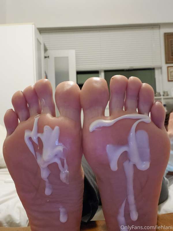 It would make me so wet if someone came like this on my sole..