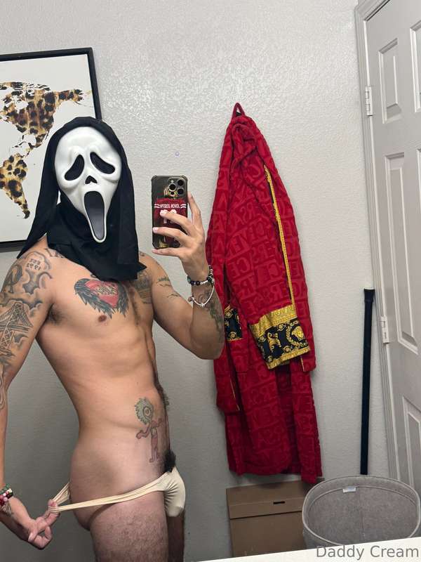 What’s your favorite scary movie ?!  4